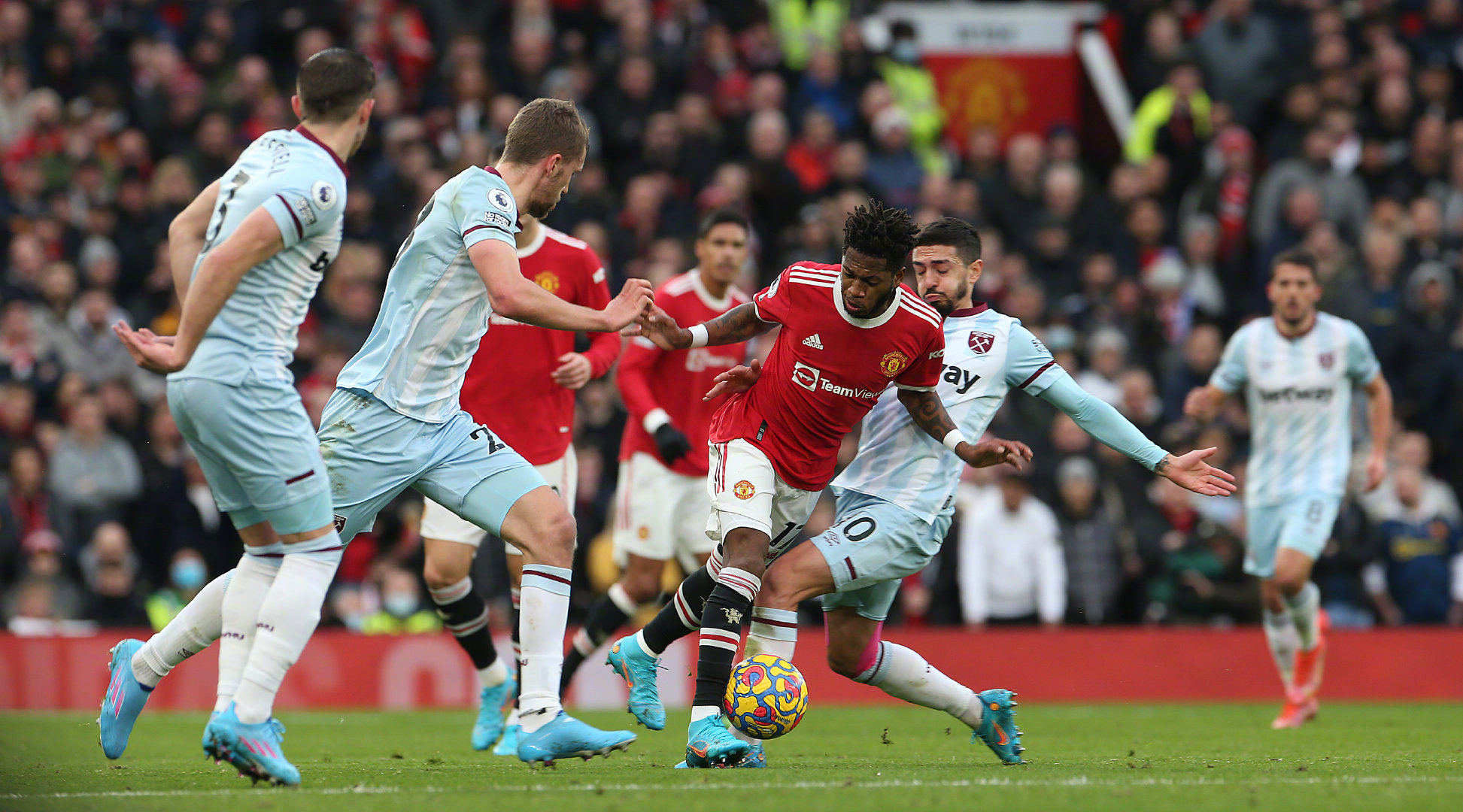 游泳世锦赛：中国队无缘跳水混双3米板金牌